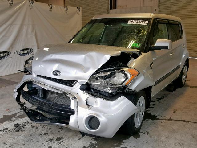 KNDJT2A57D7770310 - 2013 KIA SOUL SILVER photo 2