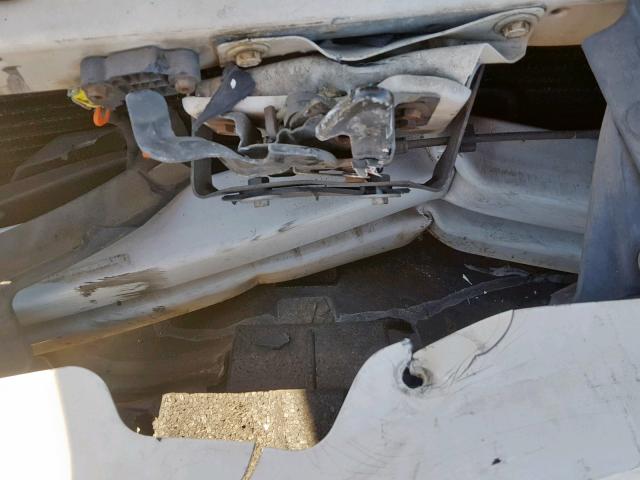 2G2WR544151313505 - 2005 PONTIAC GRAND PRIX WHITE photo 9