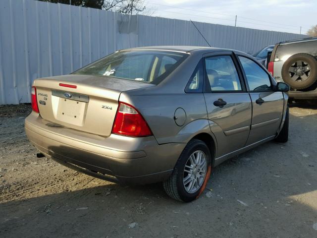 1FAFP34N95W251252 - 2005 FORD FOCUS ZX4 BEIGE photo 4