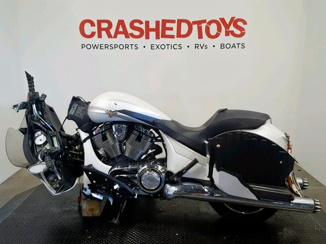 5VPYW36N8G3055943 - 2016 VICTORY MOTORCYCLES MAGNUM WHITE photo 3