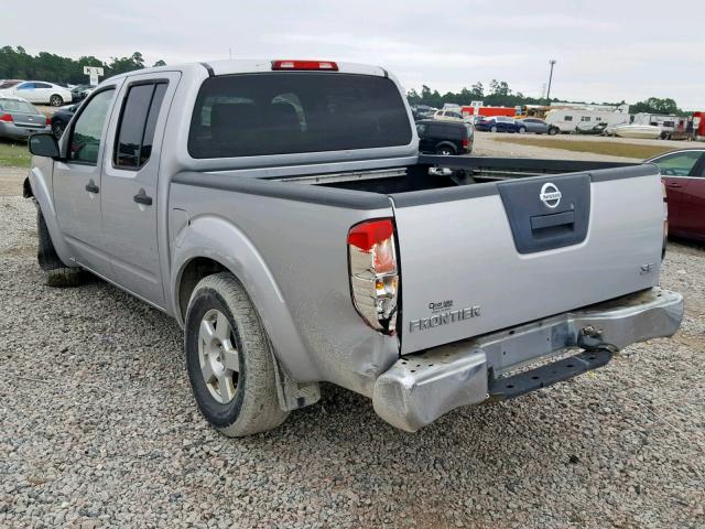 1N6AD07U06C467389 - 2006 NISSAN FRONTIER C GRAY photo 3