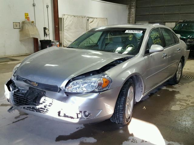 2G1WU58R979165682 - 2007 CHEVROLET IMPALA LTZ SILVER photo 2