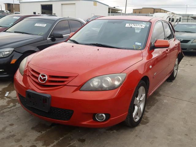 JM1BK143X61435091 - 2006 MAZDA 3 HATCHBAC RED photo 2