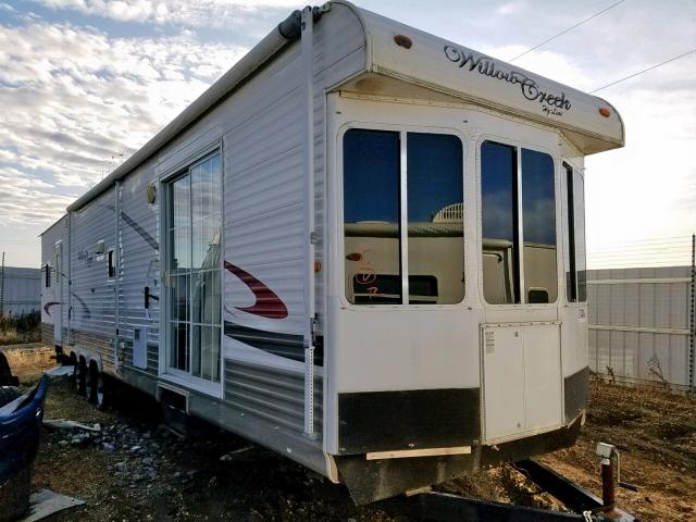 19LBA02V19A095860 - 2009 TRAIL KING TRAILER WHITE photo 1