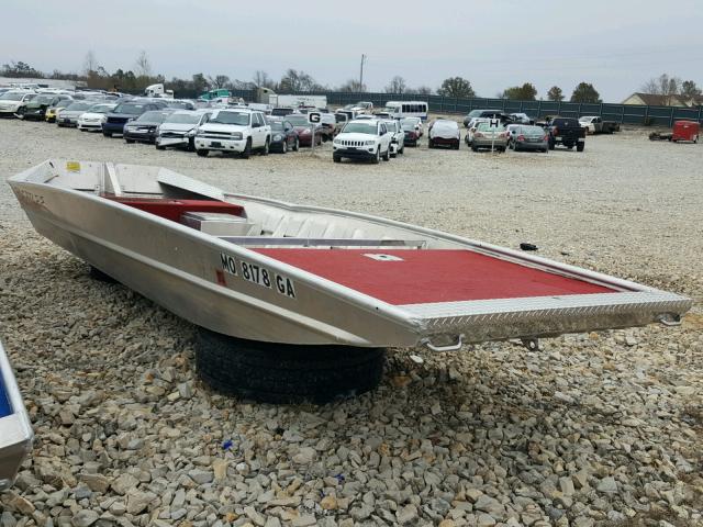 CJT54301G718 - 2018 BLAZ BOAT SILVER photo 1