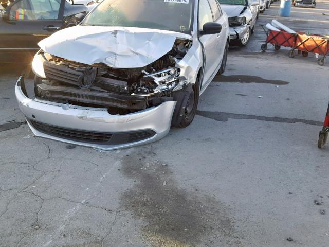 3VW2K7AJ4EM325111 - 2014 VOLKSWAGEN JETTA BASE 银色 照片 9