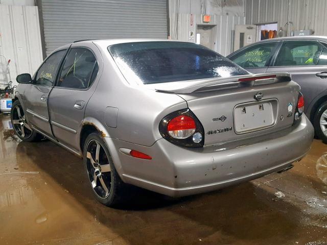 JN1CA31A81T319250 - 2001 NISSAN MAXIMA GXE GRAY photo 3