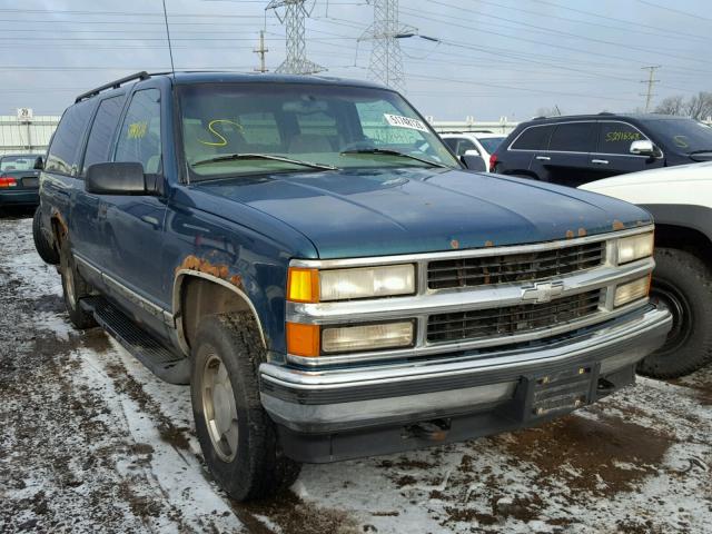 1GNFK16R5VJ440675 - 1997 CHEVROLET SUBURBAN 1 GREEN photo 1