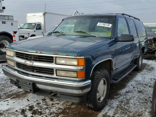 1GNFK16R5VJ440675 - 1997 CHEVROLET SUBURBAN 1 GREEN photo 2