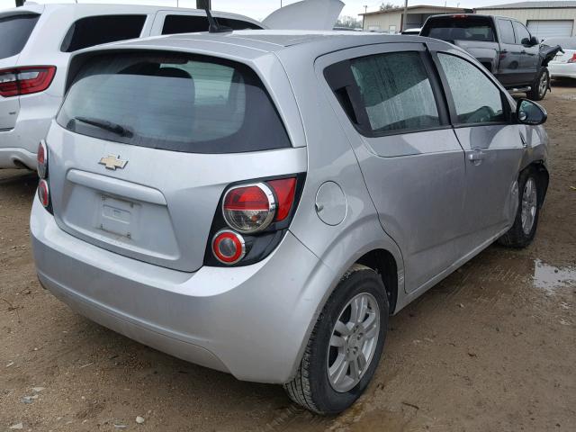 1G1JA6SH5C4230078 - 2012 CHEVROLET SONIC LS 银色 照片 4
