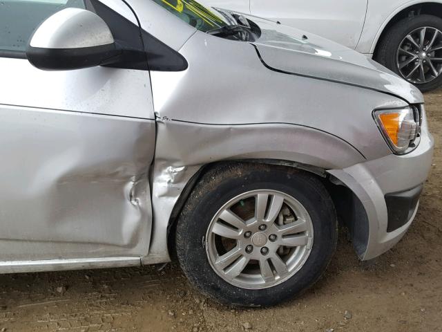 1G1JA6SH5C4230078 - 2012 CHEVROLET SONIC LS 银色 照片 9