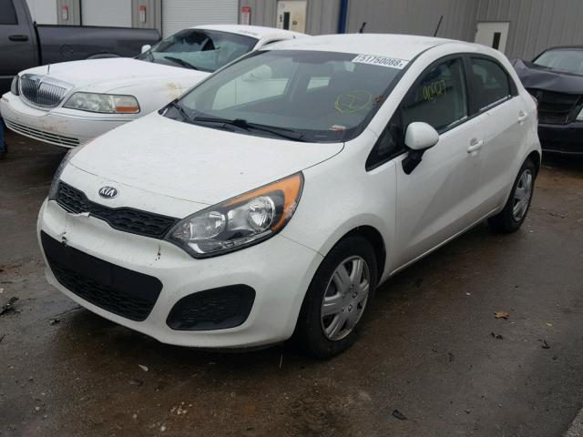 KNADM5A37D6145726 - 2013 KIA RIO LX WHITE photo 2