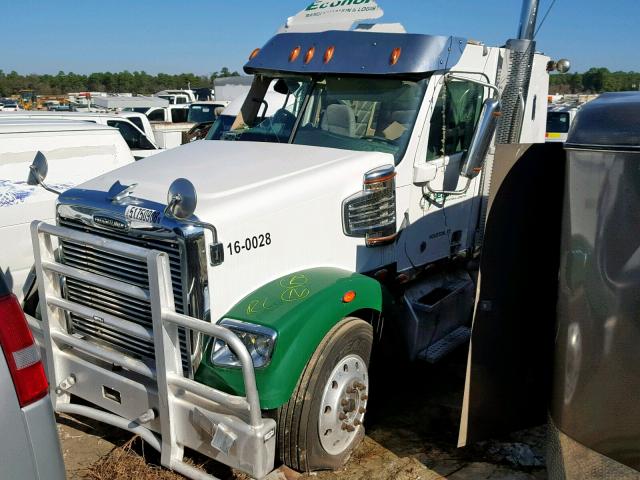 3AKJGNBG6GDGU5076 - 2016 FREIGHTLINER CONVENTION WHITE photo 2