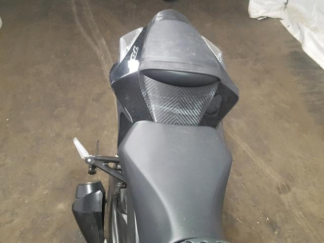 JS1GR7MA8B2103636 - 2011 SUZUKI GSX750 BLACK photo 6