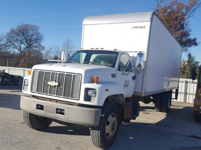 1GBJ7H1C62J511589 - 2002 CHEVROLET C-SERIES C WHITE photo 2