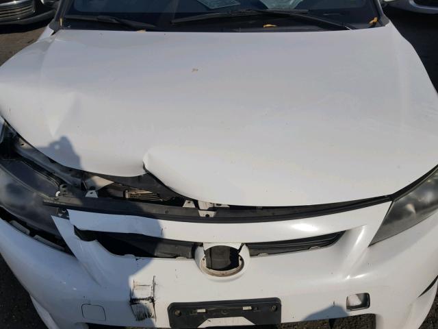 JTKJF5C73C3023552 - 2012 TOYOTA SCION TC 白色 照片 7