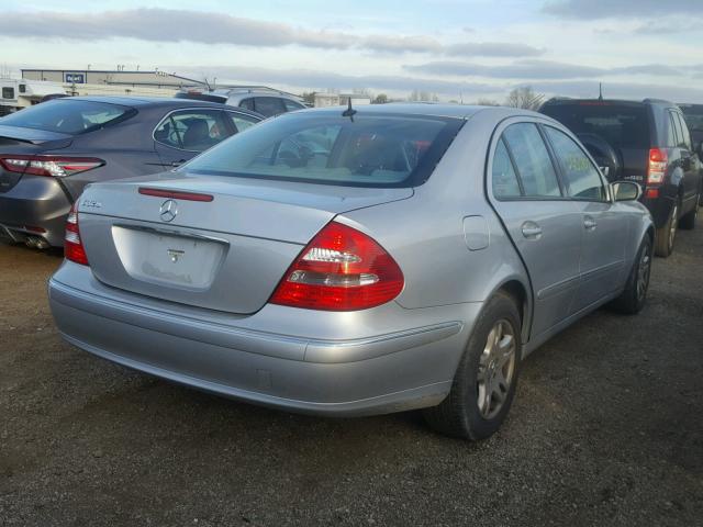 WDBUF65J04A436527 - 2004 MERCEDES-BENZ E 320 GRAY photo 4