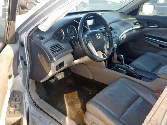 1HGCP36859A013679 - 2009 HONDA ACCORD EXL SILVER photo 9