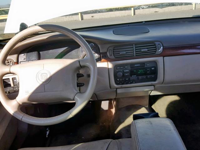 1G6KD54Y1WU745421 - 1998 CADILLAC DEVILLE WHITE photo 9