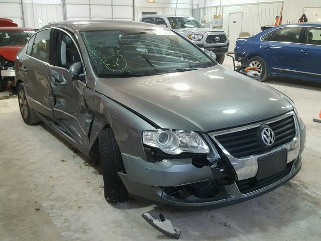 WVWUK73C98E072579 - 2008 VOLKSWAGEN PASSAT TUR SILVER photo 1