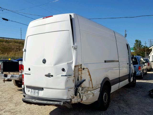 WD3PE8CC3C5644243 - 2012 MERCEDES-BENZ SPRINTER 2 WHITE photo 4