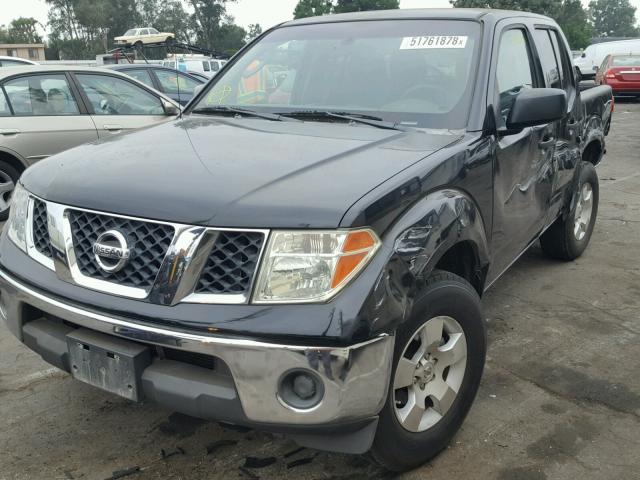 1N6AD07UX8C400589 - 2008 NISSAN FRONTIER C BLACK photo 2