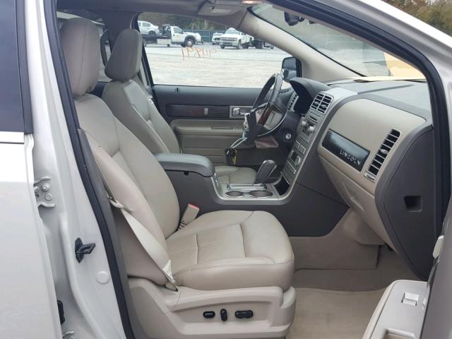 2LMDU88C67BJ12118 - 2007 LINCOLN MKX BEIGE photo 5