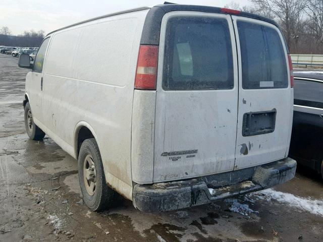 1GCFH15TX71198098 - 2007 CHEVROLET EXPRESS G1 WHITE photo 3