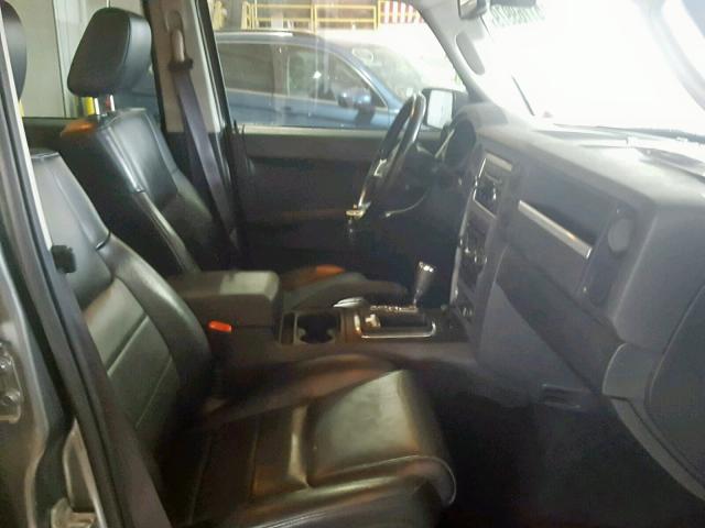1J8HG48N58C172033 - 2008 JEEP COMMANDER ნაცრისფერი ფოტო 5