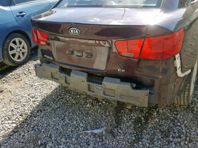 KNAFU4A26A5048416 - 2010 KIA FORTE EX PURPLE photo 9