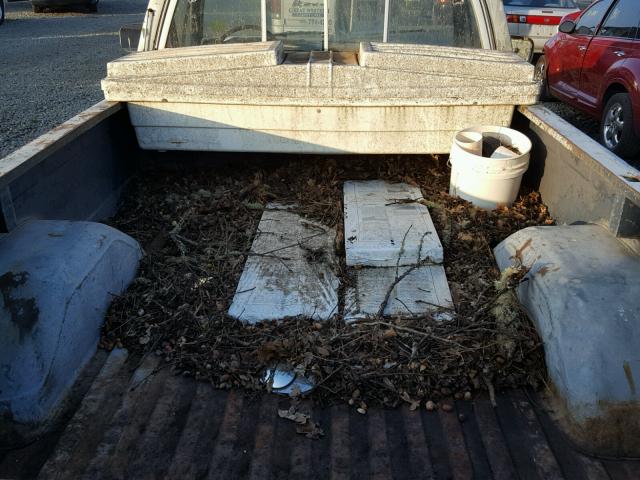 1GTEC14C6DJ512210 - 1983 GMC C1500 WHITE photo 6