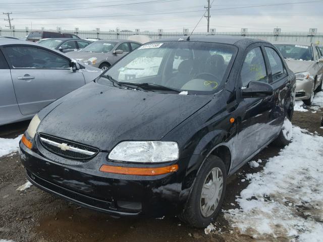 KL1TD52654B271976 - 2004 CHEVROLET AVEO BLACK photo 2