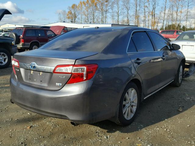 4T1BD1FK2EU131633 - 2014 TOYOTA CAMRY HYBR GRAY photo 4