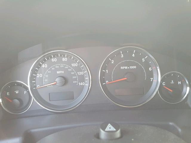 1J8HG48K67C637214 - 2007 JEEP COMMANDER SILVER photo 8