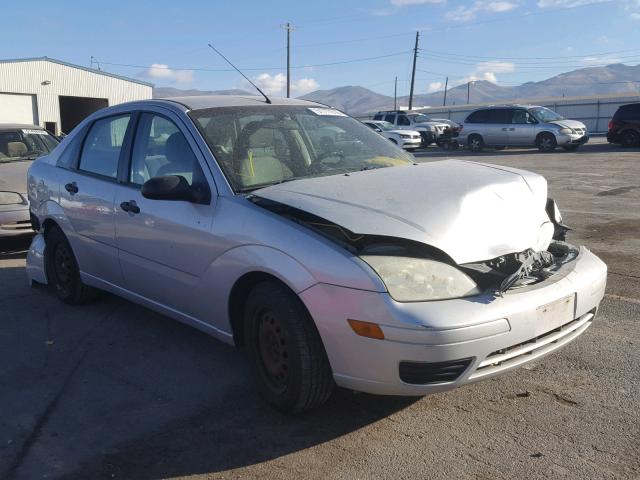 1FAFP34N95W244916 - 2005 FORD FOCUS ZX4 SILVER photo 1