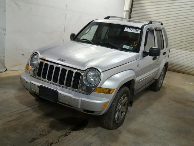 1J4GL58K36W213095 - 2006 JEEP LIBERTY LI SILVER photo 2