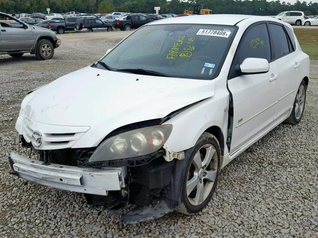 JM1BK144061439675 - 2006 MAZDA 3 HATCHBAC WHITE photo 2