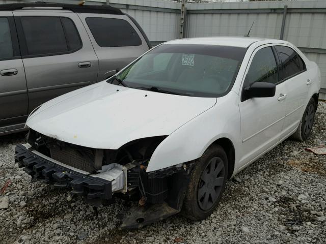 3FAHP06Z67R241257 - 2007 FORD FUSION S WHITE photo 2