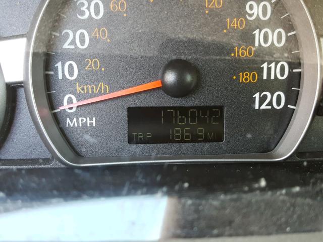 1G8AZ52F94Z102403 - 2004 SATURN ION LEVEL GREEN photo 8