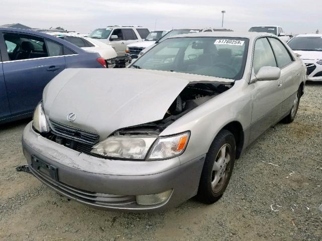 JT8BF22G3V0065413 - 1997 LEXUS ES 300 GOLD photo 2