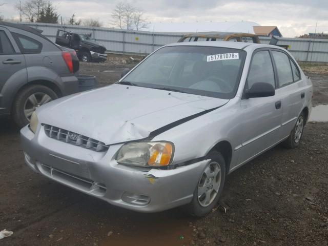 KMHCG45C12U373526 - 2002 HYUNDAI ACCENT GL SILVER photo 2