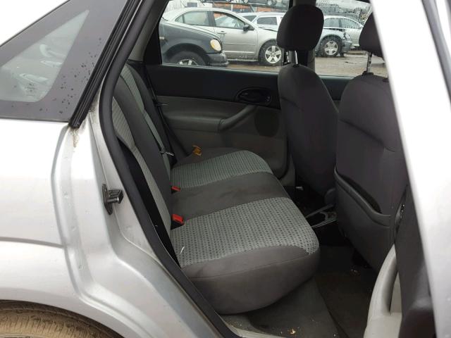 1FAFP34N57W248528 - 2007 FORD FOCUS ZX4 SILVER photo 6