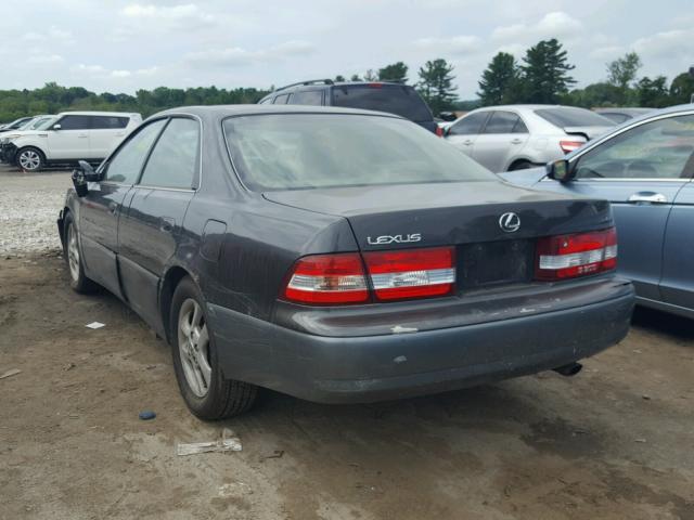 JT8BF28G4Y0270394 - 2000 LEXUS ES 300 GRAY photo 3