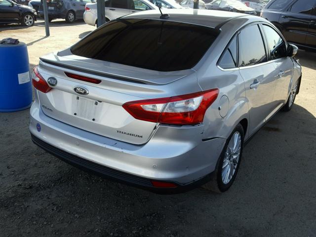 1FADP3J21EL260076 - 2014 FORD FOCUS TITA SILVER photo 4