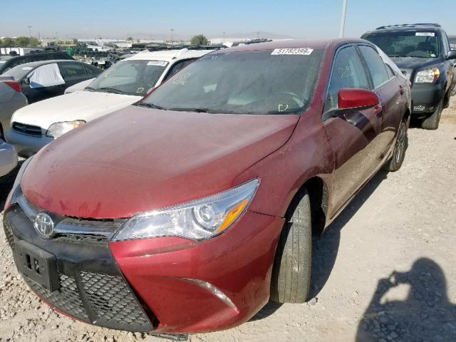 4T1BF1FK4HU767940 - 2017 TOYOTA CAMRY LE RED photo 2
