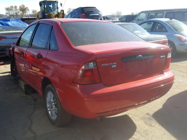 1FAFP34N36W169311 - 2006 FORD FOCUS ZX4 RED photo 3