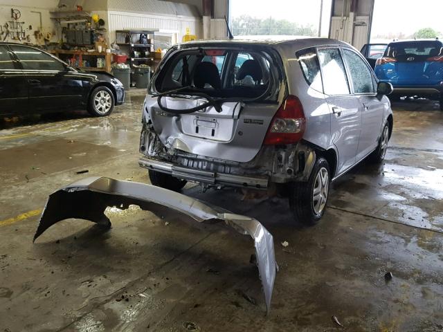 JHMGD38448S020309 - 2008 HONDA FIT GRAY photo 4