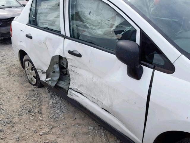 3N1CC1AP1BL362823 - 2011 NISSAN VERSA S WHITE photo 9