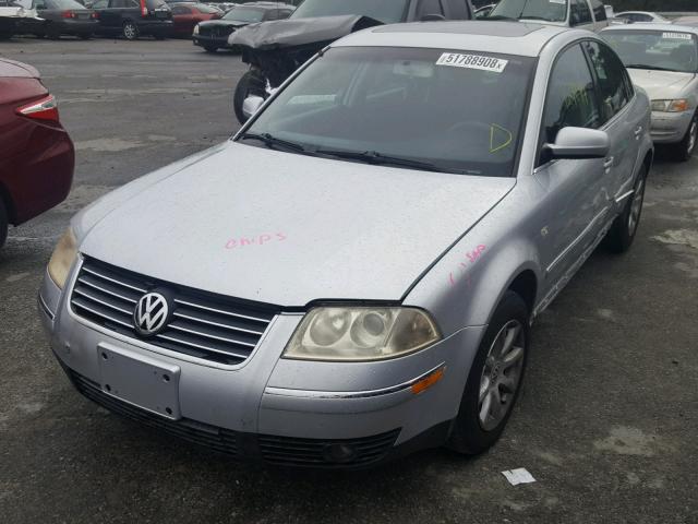 WVWPD63B24P104828 - 2004 VOLKSWAGEN PASSAT GLS SILVER photo 2