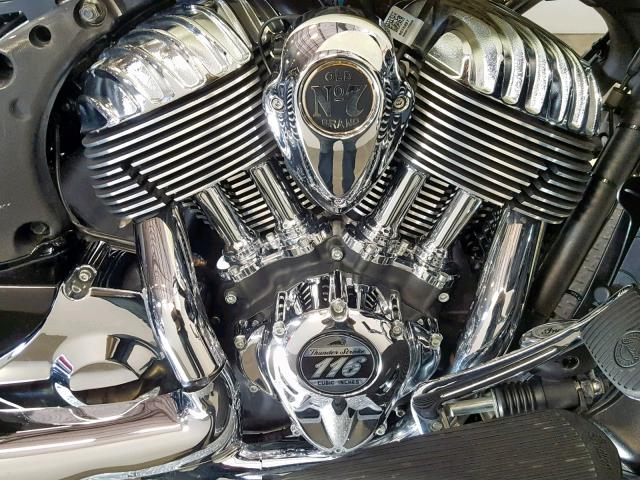 56KTRAAA9H3344205 - 2017 INDIAN MOTORCYCLE CO. ROADMASTER TWO TONE photo 5